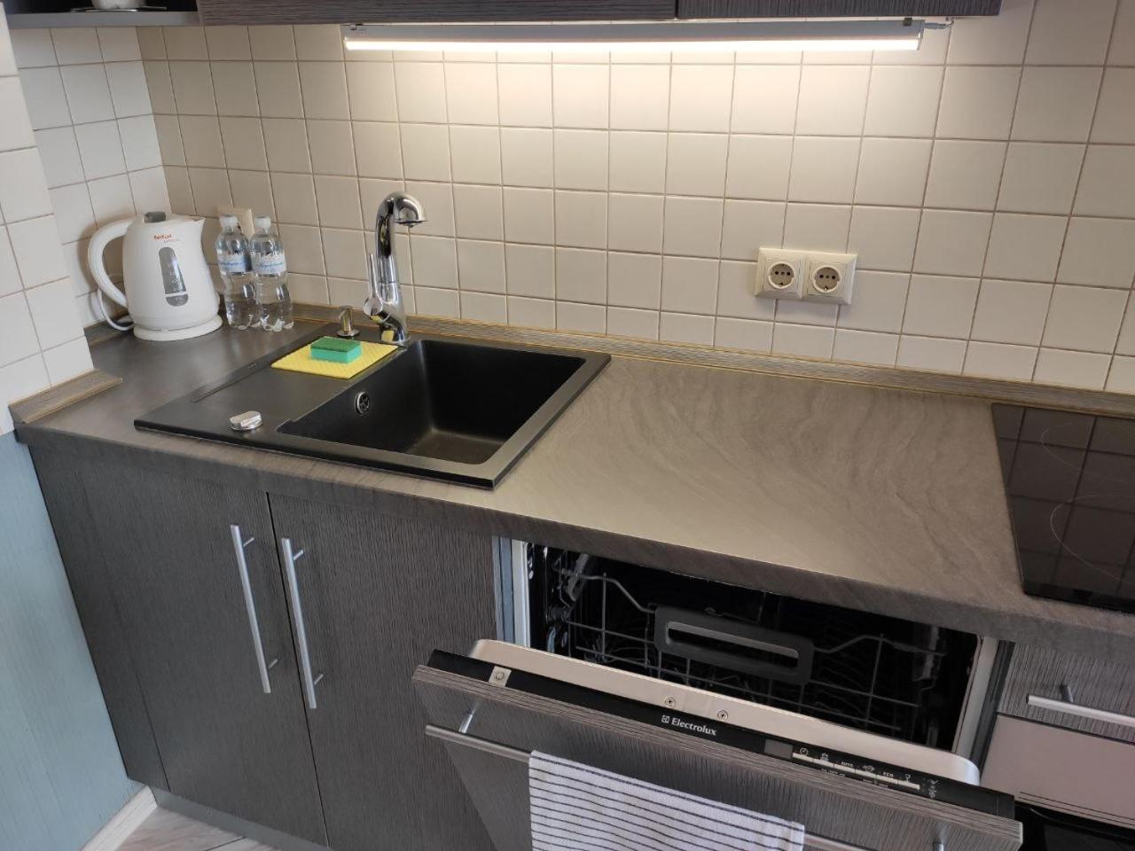 Lux Apart Lviv Apartments Luaran gambar